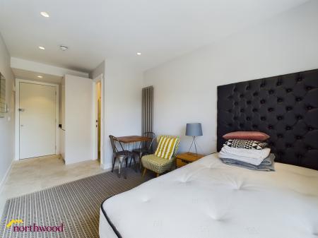 1 bedroom Studio flat to let in Horse Fair, Banbury, OX16