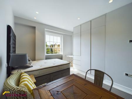 1 bedroom Studio flat to let in Horse Fair, Banbury, OX16