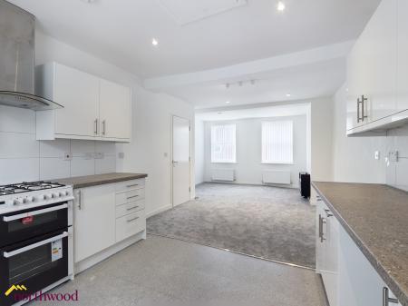 2 bedroom Maisonette to let in Cowl Street, Evesham, WR11