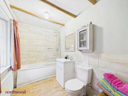 2 bedroom Detached house for sale in Riverside, Tiddington Road, Stratford-upon-Avon, CV37