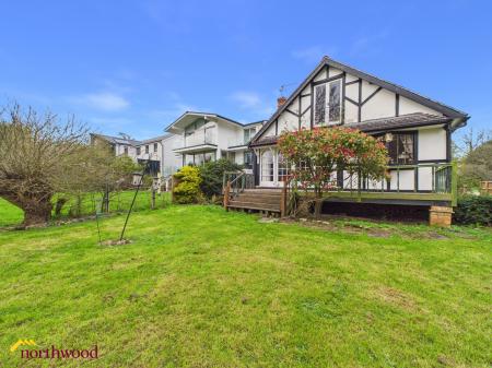 2 bedroom Detached house for sale in Riverside, Tiddington Road, Stratford-upon-Avon, CV37