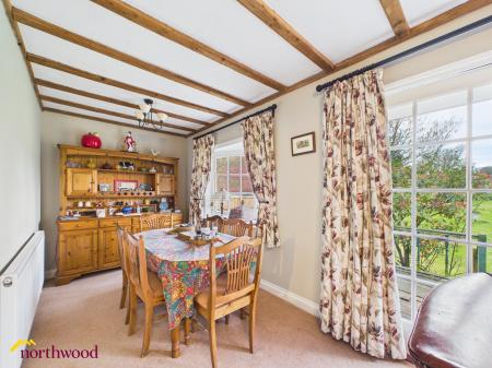 2 bedroom Detached house for sale in Riverside, Tiddington Road, Stratford-upon-Avon, CV37
