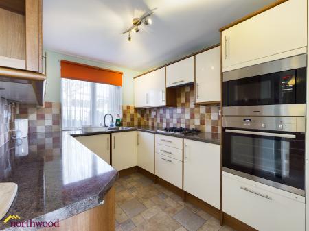 3 bedroom Terraced House for sale in Forgeway, Banbury, OX16