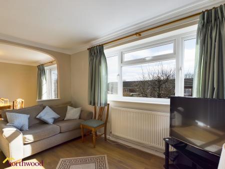 3 bedroom Terraced House for sale in Forgeway, Banbury, OX16