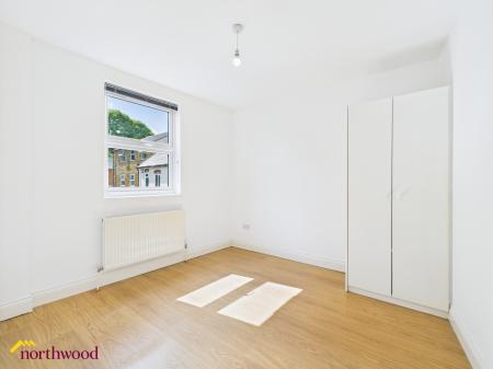 2 bedroom Flat to let in Parsons Street, Banbury, OX16