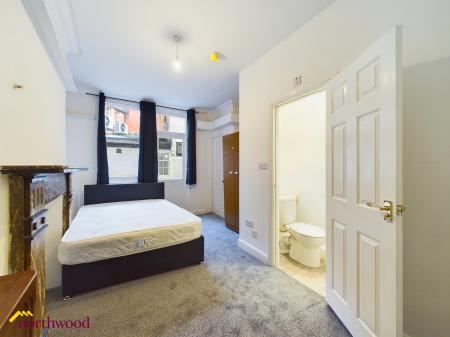 1 bedroom House share to let in 6 Horsefair, Banbury, OX16