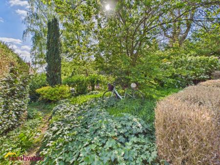 2 bedroom Cottage for sale in The Row, Mollington, OX17