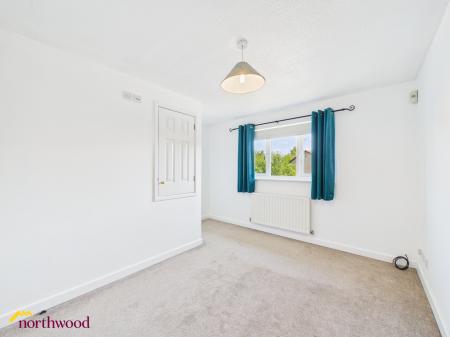 2 bedroom Semi-detached house to let in Beaulieu Close, Banbury, OX16