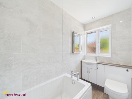 2 bedroom Semi-detached house to let in Beaulieu Close, Banbury, OX16
