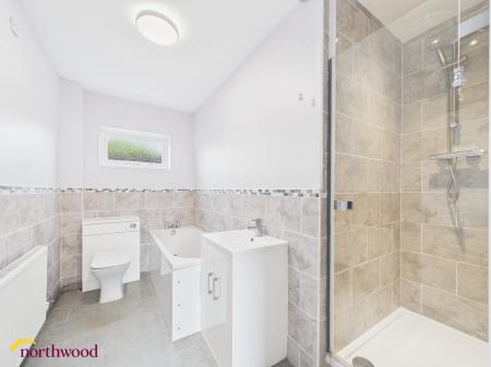 2 bedroom Ground floor maisonette for sale in Coventry Street, Southam, Warwickshire
