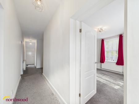 2 bedroom Ground floor maisonette for sale in Coventry Street, Southam, Warwickshire
