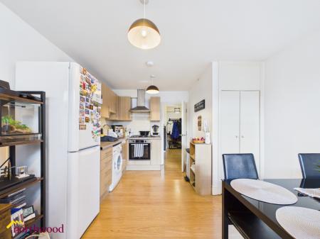 2 bedroom Flat to let in Parsons Street, Banbury, OX16