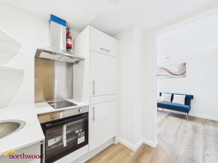 1 bedroom Studio flat to let in George Street, Banbury, OX16