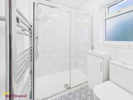 3 bedroom Semi-detached house for sale in Sinclair Avenue, Banbury, OX16