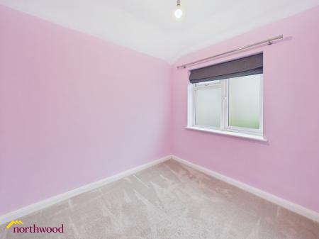 3 bedroom Semi-detached house for sale in Sinclair Avenue, Banbury, OX16