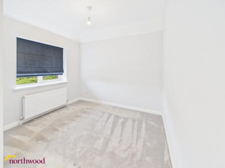 3 bedroom Semi-detached house for sale in Sinclair Avenue, Banbury, OX16