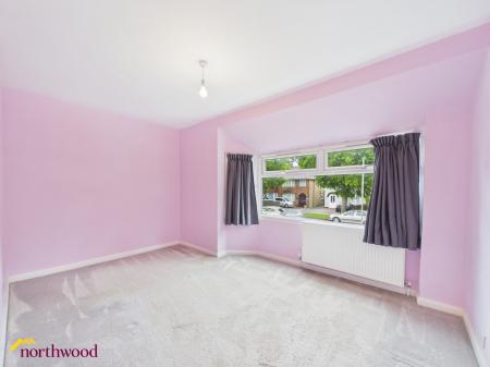 3 bedroom Semi-detached house for sale in Sinclair Avenue, Banbury, OX16