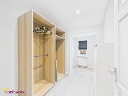 3 bedroom Semi-detached house for sale in Sinclair Avenue, Banbury, OX16