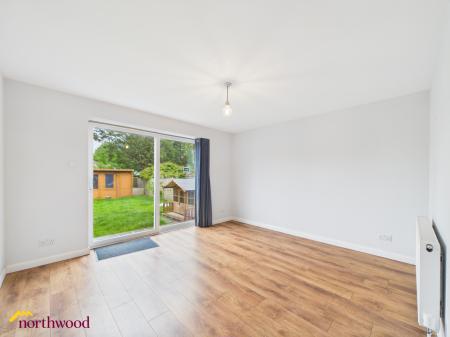 3 bedroom Semi-detached house for sale in Sinclair Avenue, Banbury, OX16