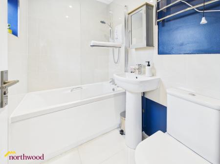 1 bedroom Flat to let in Christchurch Court, Banbury, OX16