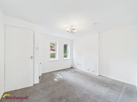 3 bedroom Semi-detached house to let in Syringa Walk, Banbury, OX16