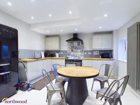 1 bedroom Studio flat to let in 11 Horse Fair, Banbury, OX16