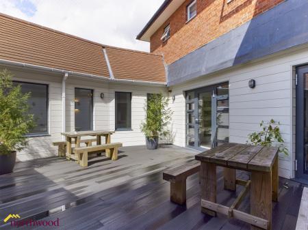 1 bedroom Studio flat to let in 11 Horse Fair, Banbury, OX16