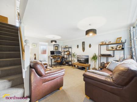 3 bedroom Terraced House for sale in Sussex Drive, Banbury, OX16