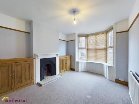 4 bedroom Terraced House to let in Causeway, Banbury, OX16
