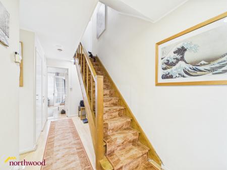 3 bedroom Terraced House for sale in Hearthway, Banbury, OX16