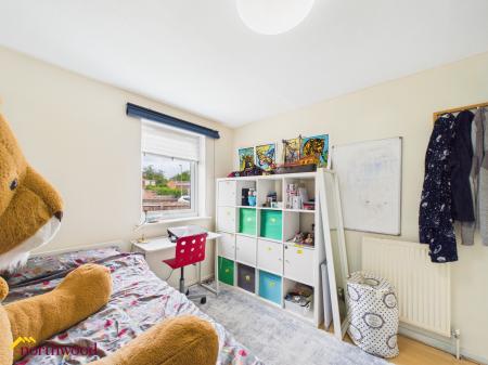 3 bedroom Terraced House for sale in Hearthway, Banbury, OX16