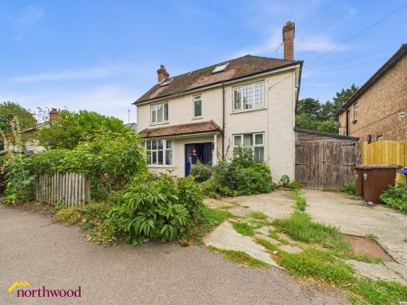 1 bedroom House share to let in Easington Road, Banbury, OX16