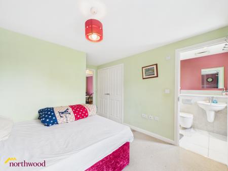 3 bedroom Semi-detached house to let in Swift Drive, Bodicote, OX15