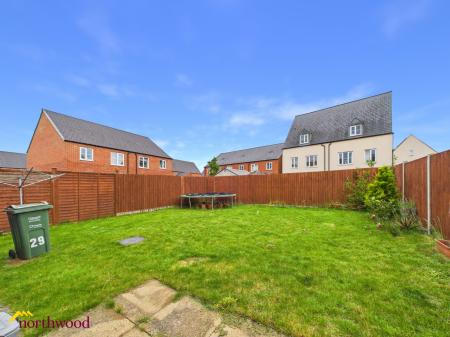 3 bedroom Semi-detached house to let in Swift Drive, Bodicote, OX15