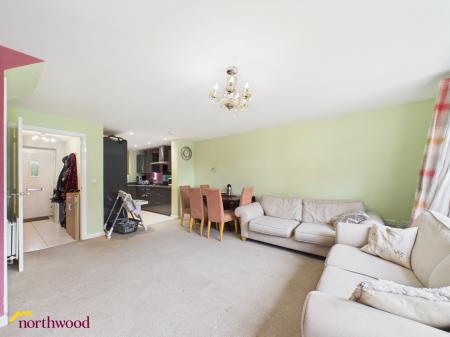 3 bedroom Semi-detached house to let in Swift Drive, Bodicote, OX15