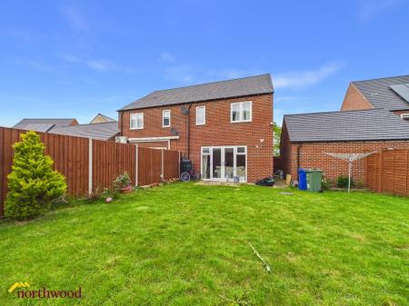 3 bedroom Semi-detached house to let in Swift Drive, Bodicote, OX15