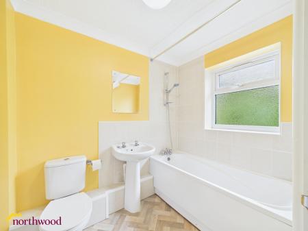 3 bedroom Terraced House to let in Parklands, Banbury, OX16