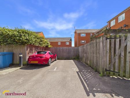 2 bedroom Flat for sale in Alma Road, Banbury, OX16