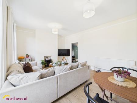 1 bedroom Flat to let in Broughton Road, Banbury, OX16