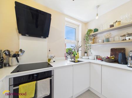 1 bedroom Flat to let in Broughton Road, Banbury, OX16