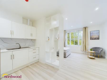 1 bedroom Studio flat to let in Flat 2, 19B Bridge Street Banbury