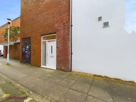 1 bedroom Studio flat to let in Flat 2, 19B Bridge Street Banbury