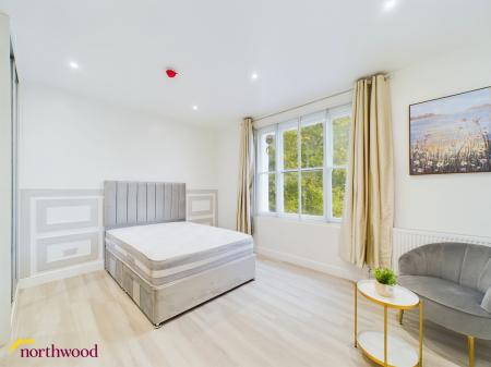 1 bedroom Studio flat to let in Flat 2, 19B Bridge Street Banbury