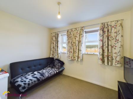 2 bedroom Flat to let in Verney Road, Banbury, OX16
