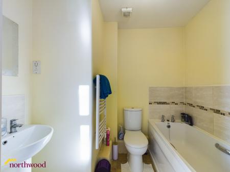 2 bedroom Flat to let in Verney Road, Banbury, OX16