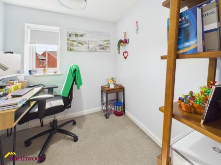 3 bedroom Detached house for sale in Yarrow Road, Bodicote, OX15