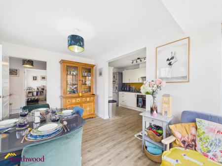 3 bedroom Detached house for sale in Yarrow Road, Bodicote, OX15