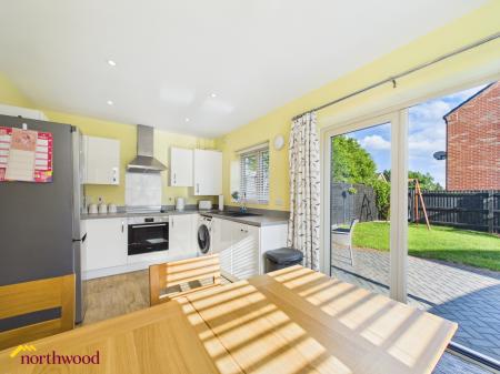 3 bedroom Semi-detached house for sale in Bennett Drive, Banbury, OX16