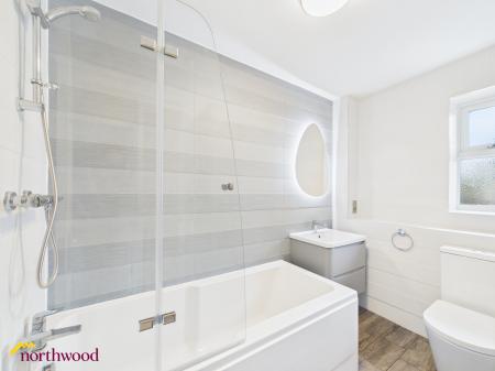 3 bedroom Semi-detached house for sale in Coopers Gate, Banbury, OX16