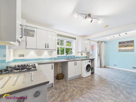 3 bedroom Semi-detached house for sale in Coopers Gate, Banbury, OX16